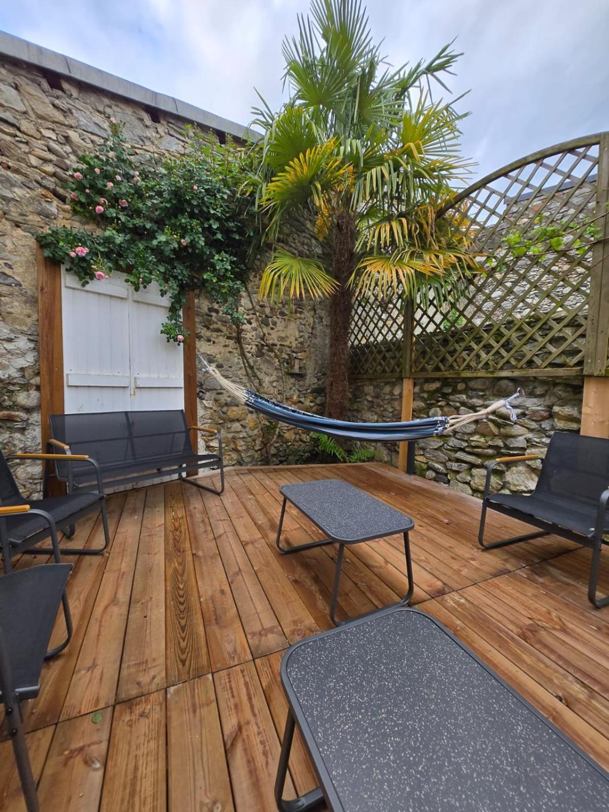 Le Pavillon De L'Intemporelle Bagneres De Bigorre Bagian luar foto